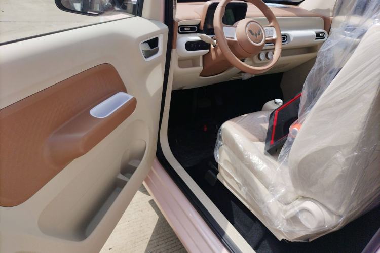 Used Wuling Hongguang MINIEV 2024 3rd Generation 215km Youth Edition
