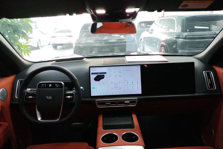 Used Li Auto L8 2024 Pro Model
