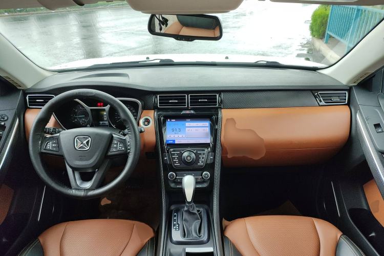 Used JMC Yusheng S330 2016 1.5L GTDi Automatic Two-Wheel Drive Fashion Edition
