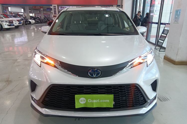 Used Toyota Granvia 2023 2.5L Hybrid Comfort Edition
