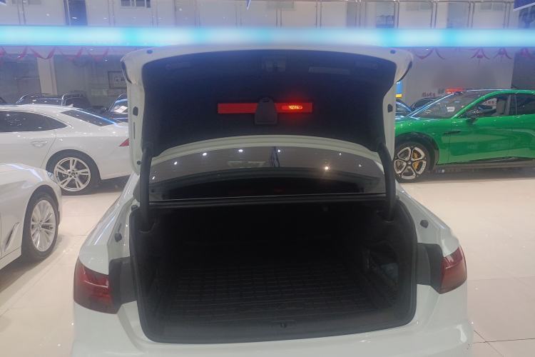 Used Audi A4L 2022 40 TFSI Luxury Dynamic Model
