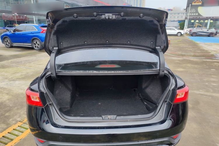 Used Zotye Z360 2017 1.5L Manual Luxury Model
