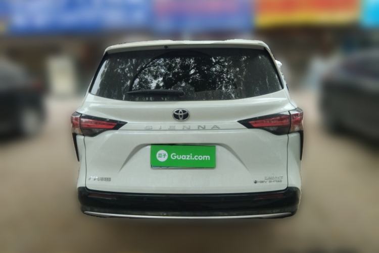 Used Toyota Sienna 2026 Model 2.5L Dual-Engine Four-Wheel-Drive Premium Edition