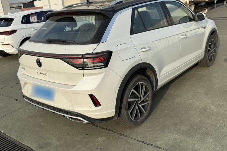 Used Volkswagen T-ROC 2023 300TSI DSG Two-Wheel Drive Starlight Edition
