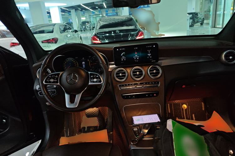 Used Mercedes-Benz GLC 2020 Facelift GLC 300 L 4MATIC Dynamic Edition