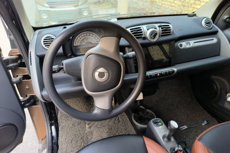 Used  fortwo 2014 1.0 MHD Hardtop New Year Special Edition
