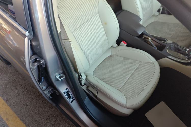 Used Buick Regal 2014 2.0L Leading Fashion Edition
