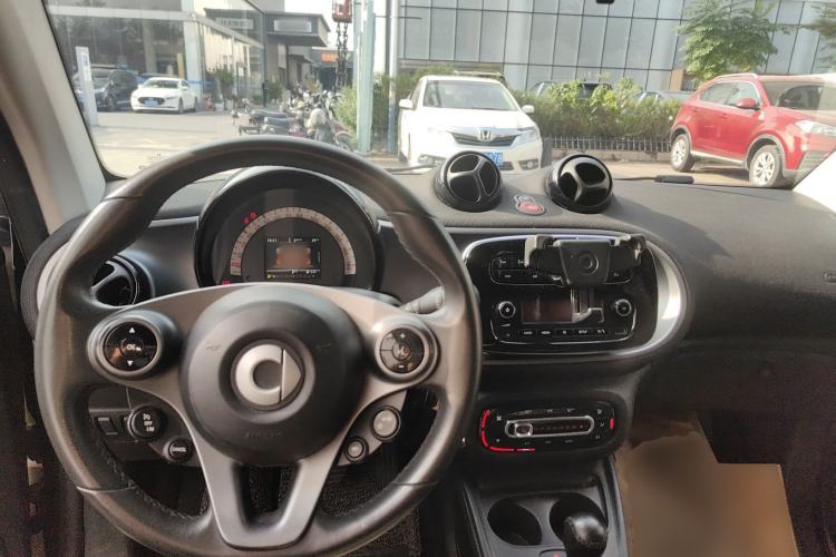 Used  fortwo 2015 1.0L 52 kW Hardtop Passion Edition
