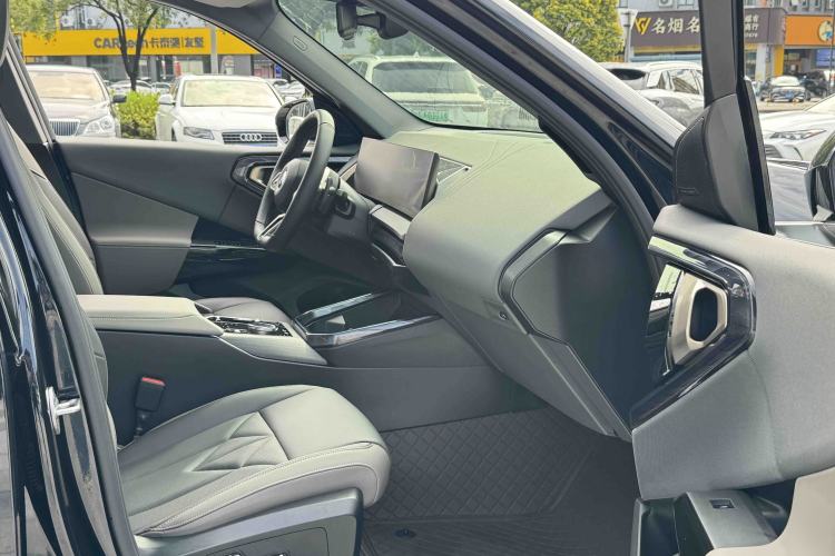 Used BMW X3 2025 xDrive30L Leading Model M Sport Package