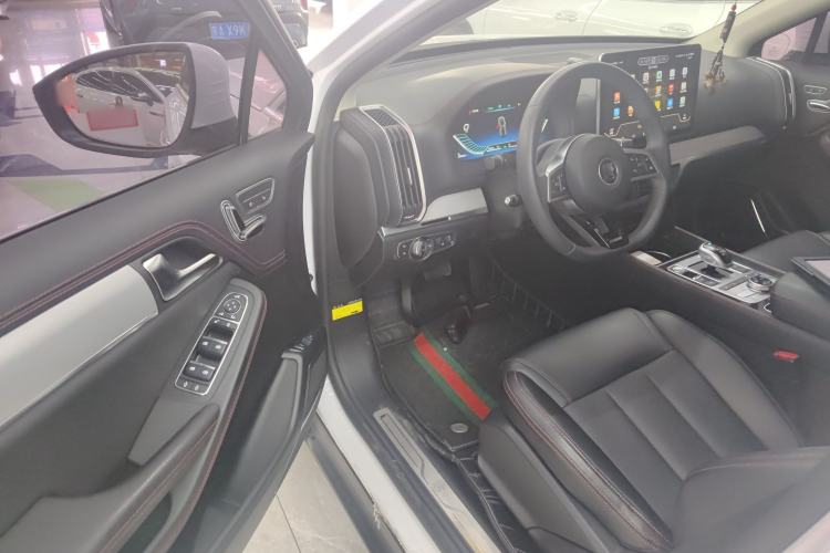 Used BYD Tang New Energy 2018 DM 2.0T All-Wheel Drive Smart Connectivity Luxury Model 7 Seats China V Emission Standard
