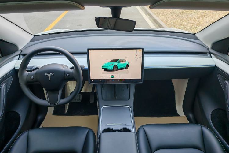 Used Tesla Model Y 2024 Rear-Wheel-Drive Version
