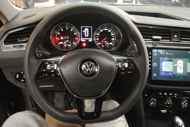 Used Volkswagen Tiguan L 2018 330TSI Automatic Two-Wheel Drive Luxury Edition
