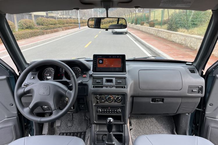 Used Leopaard 6481 2009 2.2L Manual Two-Wheel Drive
