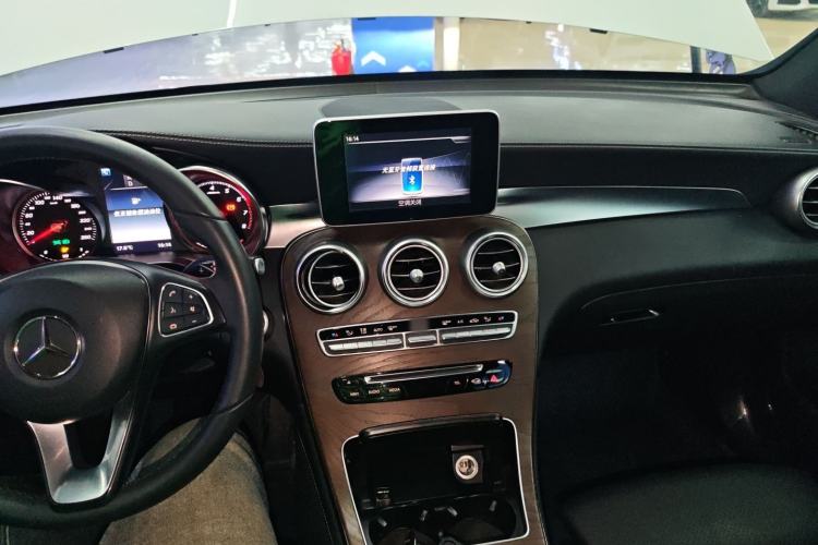 Used Mercedes-Benz GLC 2018 GLC 300 4MATIC Sport Edition
