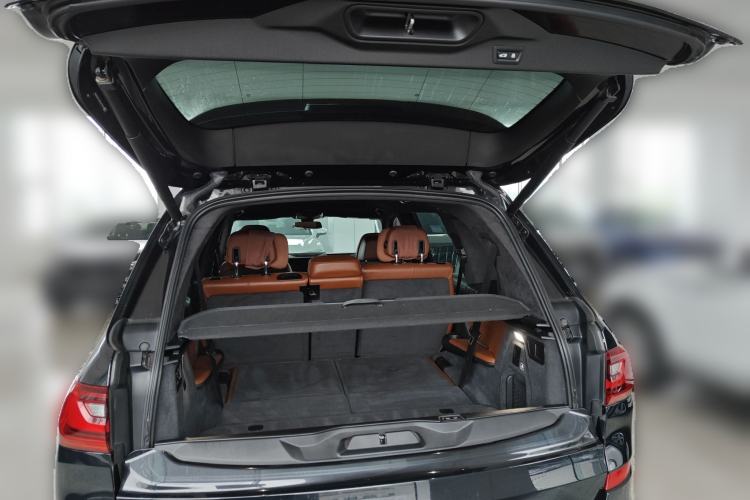 Used BMW X7 2019 xDrive40i Luxury M Sport Package
