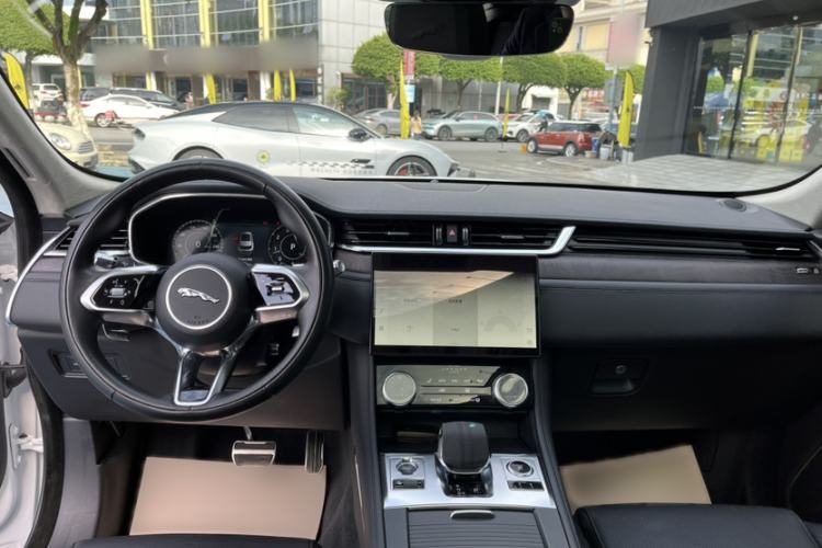 Used Jaguar F-PACE 2022 P250 HSE
