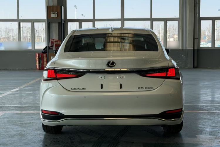 Used Lexus ES 2021 200 Excellence Edition