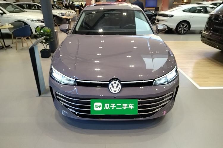 Used Volkswagen Passat 2025 Pro 380TSI Dragon Supreme Edition
