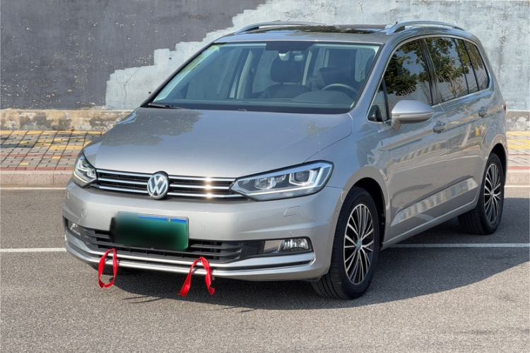 Used Volkswagen Touran 2016 Volkswagen Touran L 330TSI DSG Luxury Edition