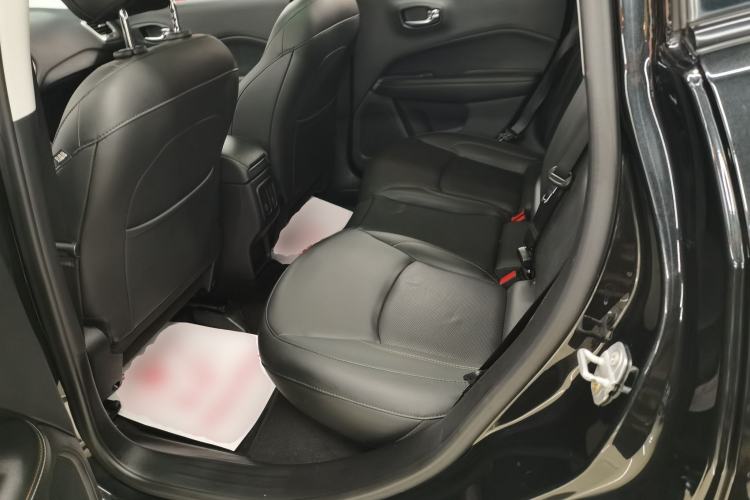 Used  Compass 2017 200T Automatic Family Edition
