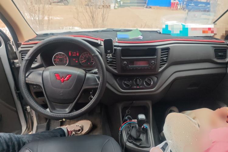 Used Wuling Hongguang V 2022 1.5L Jingqu Edition Electric-Assist LAR
