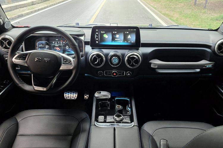 Used Beijing Auto BJ40 2023 2.0T Automatic Four-Wheel Drive Urban Hunter Edition Chivalrous Type
