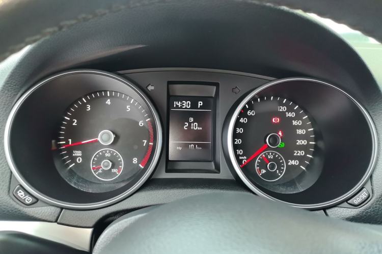 Used Volkswagen Golf 2012 1.6L Automatic Fashion Model
