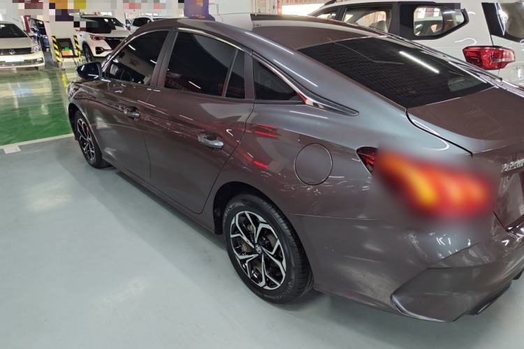 Used MG 5 2023 180 DVVT CVT Fashion Edition
