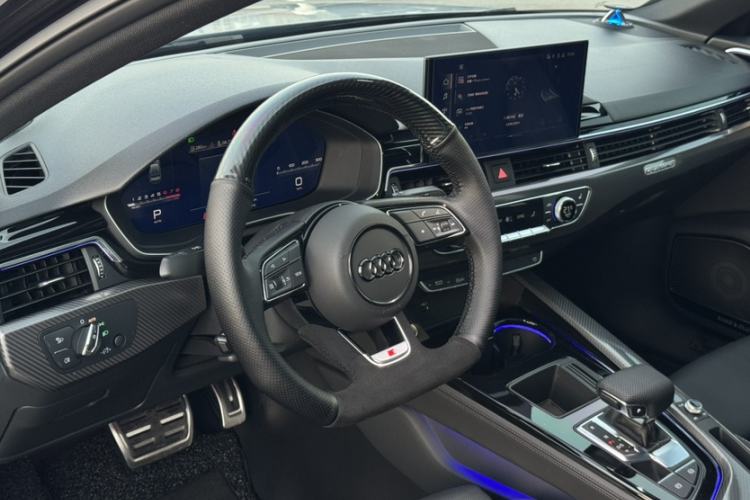 Used Audi A4L 2023 40 TFSI quattro Luxury Dynamic Edition
