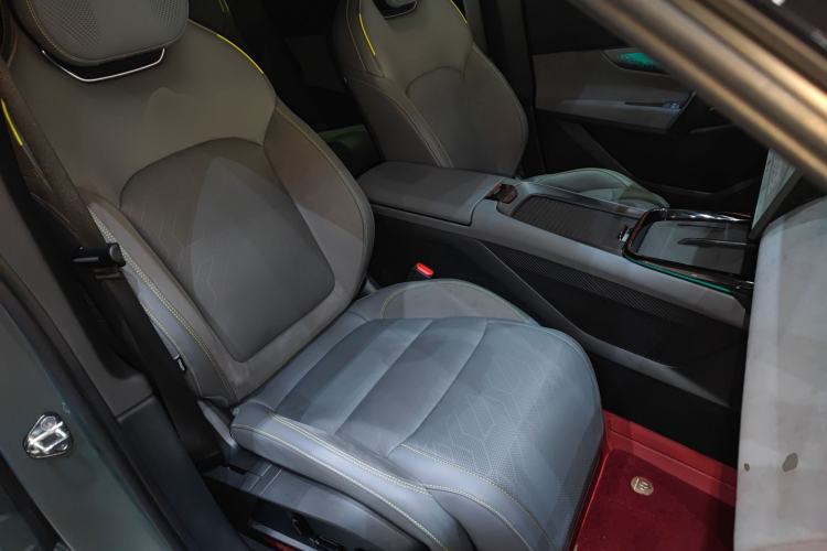 Used Lynk & Co 08 EM-P 2023 220 km Limited-Time Edition