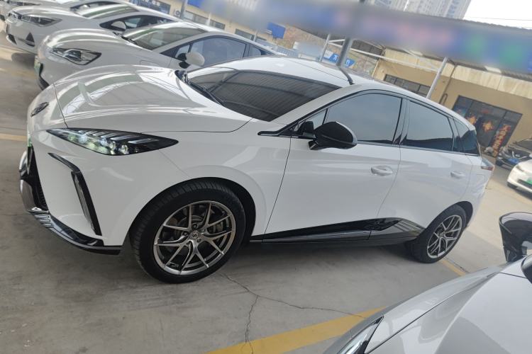 Used MG 4 EV 2022 460 km All-Wheel-Drive Performance Version
