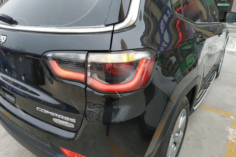 Used  Compass 2019 200T Automatic Family Edition - Connected Large Screen Version