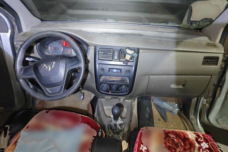 Used Wuling Rongguang V 2018 1.5L Practical Version
