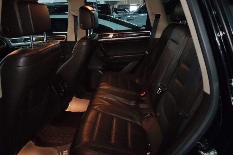 Used Volkswagen Touareg 2011 3.0 TSI Comfort Version