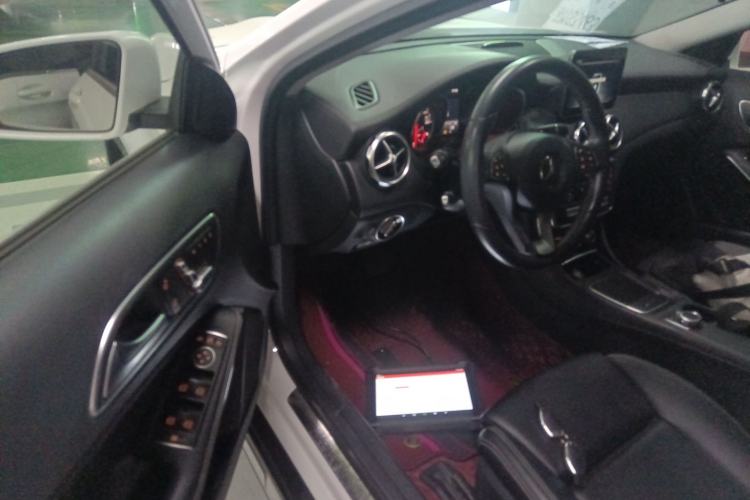 Used Mercedes-Benz GLA 2017 GLA 200 Fashion Model
