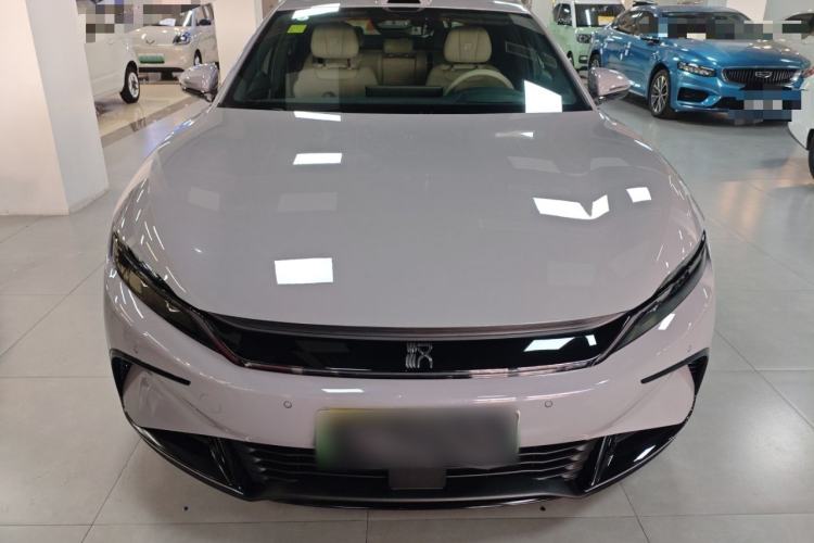 Used BYD Han 2025 EV with 701 km of Laser Radar-Enabled Intelligent Driving
