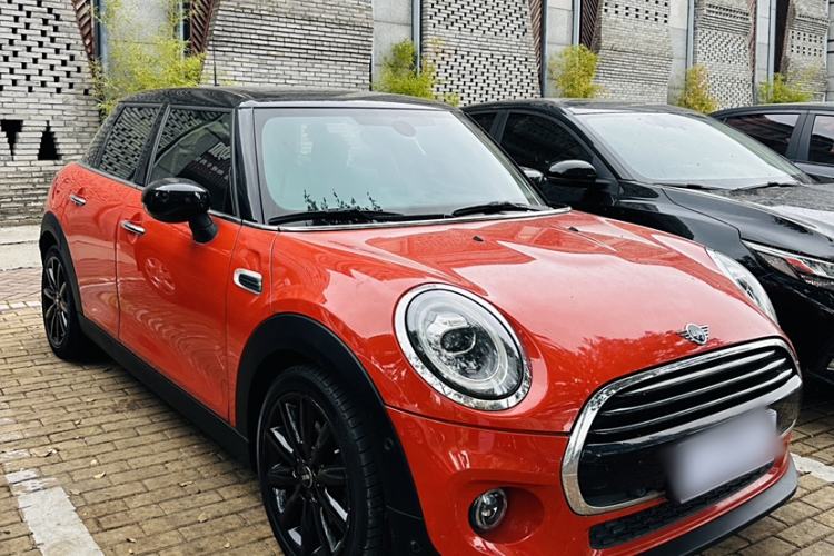 Used  MINI 2019 1.5T COOPER Artist Five-Door Edition
