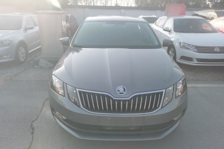 Used Skoda Octavia 2018 1.6L Automatic Comfort Edition
