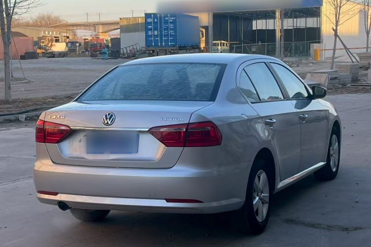 Used Volkswagen Lavida 2013 Revised Classic 1.6L Automatic Fashion Edition