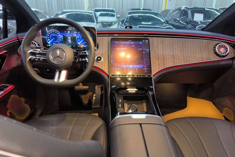 Used Mercedes-Benz EQE 2022 350 Pioneer Edition
