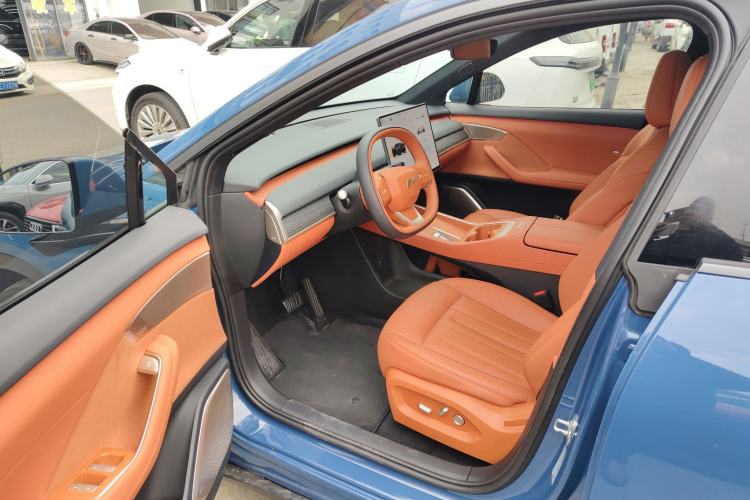 Used ONVO L60 2024 60 kWh All-Wheel Drive
