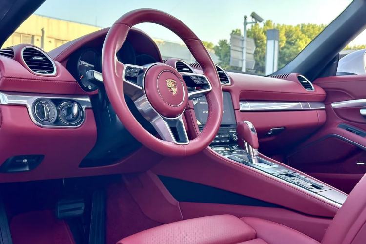 Used Porsche 718 2022 Boxster 2.0T
