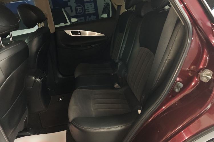 Used Infiniti QX50 2015 2.5L Comfort Edition
