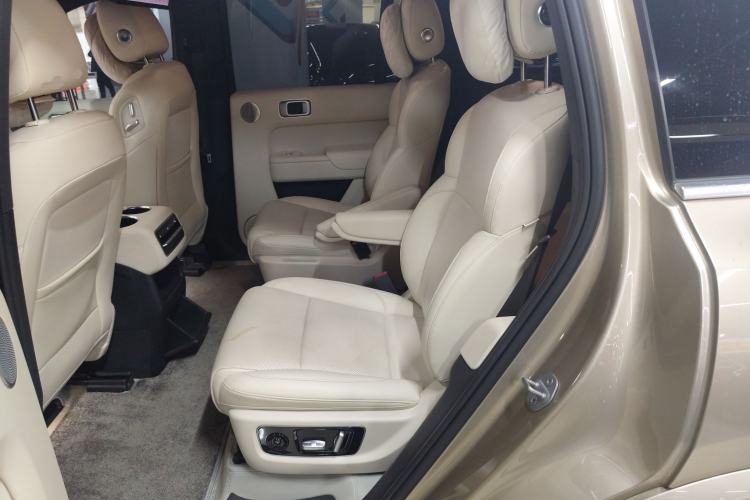 Used Li Auto L8 2023 Max model
