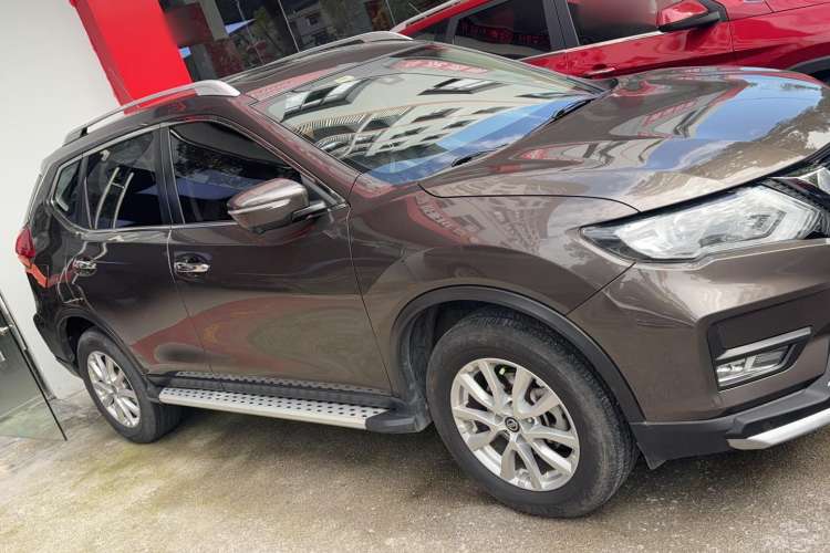 Used Nissan X-Trail 2019 2.0L CVT Smart Connect Comfort Edition 2WD
