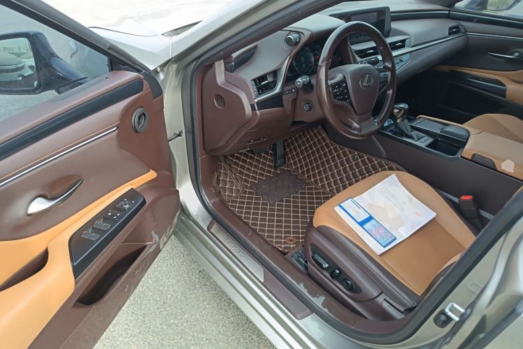 Used Lexus ES 2020 200 Excellence Edition
