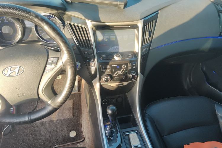 Used Hyundai Sonata 2014 2.4L Automatic Leading Edition China IV Standard
