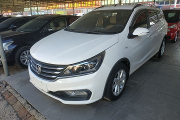Used Baojun 310W 2017 1.5L Manual Fashion Model China V