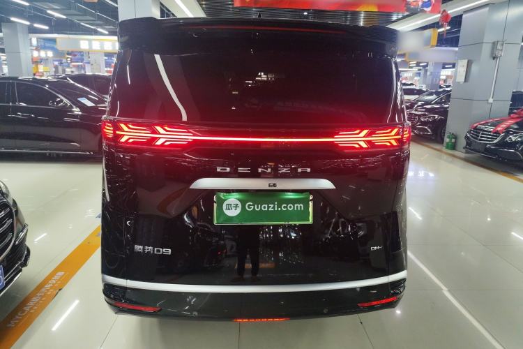 Used Denza D9 2024 DM-i 1050 Luxury Model