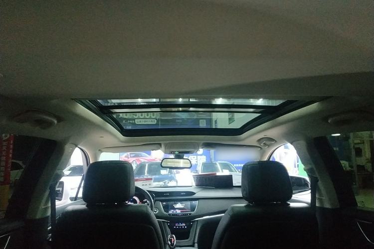 Used Cadillac XT5 2017 Anniversary Edition 25T Luxury Model
